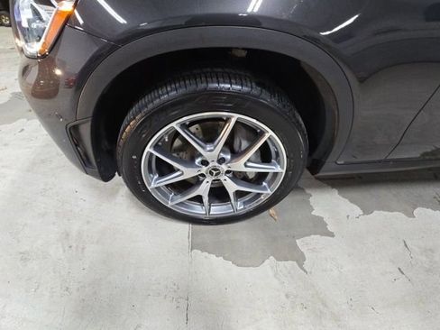 Used 2022 Mercedes-Benz GLC 300 4MATIC image 15