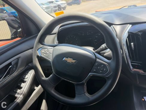 Used 2018 Chevrolet Traverse LS FWD image 12