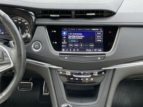 Certified 2024 Cadillac XT5 Sportv AWD/4WD image 13