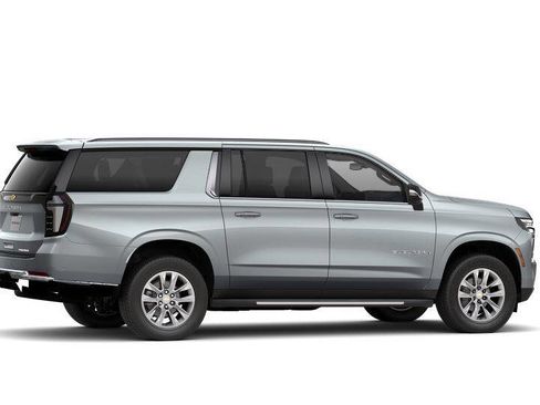 New 2025 Chevrolet Suburban Premier AWD/4WD image 29