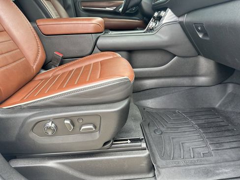 Used 2023 GMC Yukon XL Denali Ultimate image 45