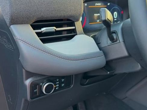 New 2026 Ford Explorer Active w/ Active Comfort Package image 22