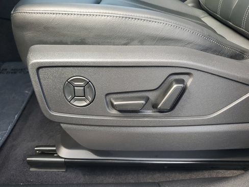 Used 2025 Audi Q5 Premium w/ Premium Plus AWD/4WD image 23
