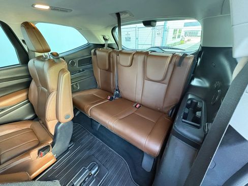 Used 2019 Subaru Ascent Touring w/ Popular Package #3 AWD/4WD image 21