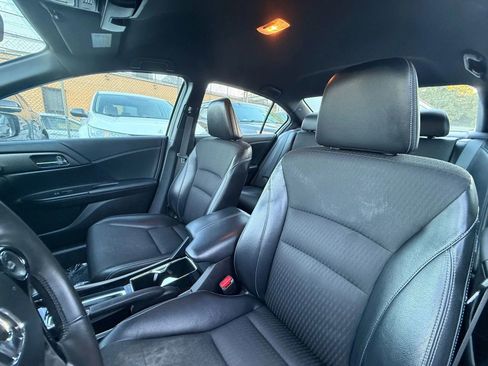 Used 2016 Honda Accord Sport image 12