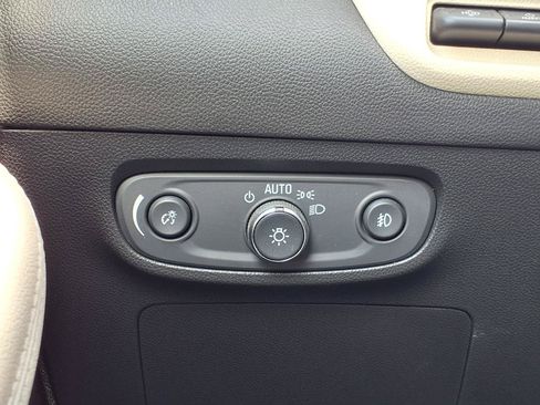 Used 2020 Buick Encore GX Essence w/ Advanced Technology Package FWD image 24