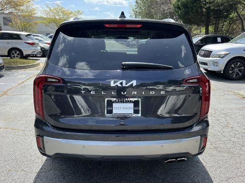 Used 2025 Kia Telluride S FWD image 4