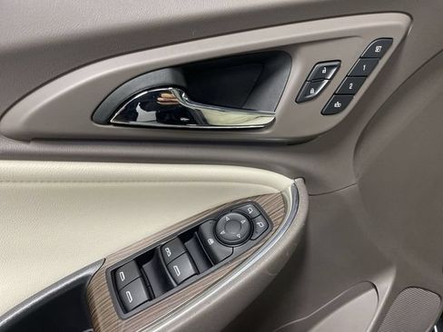Used 2024 Chevrolet Malibu LT FWD image 13