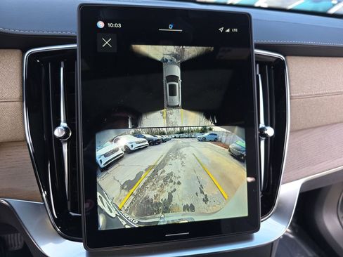 New 2026 Volvo XC90 B6 Plus w/ Protection Package Premier image 31