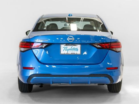 Used 2025 Nissan Sentra SV FWD image 25