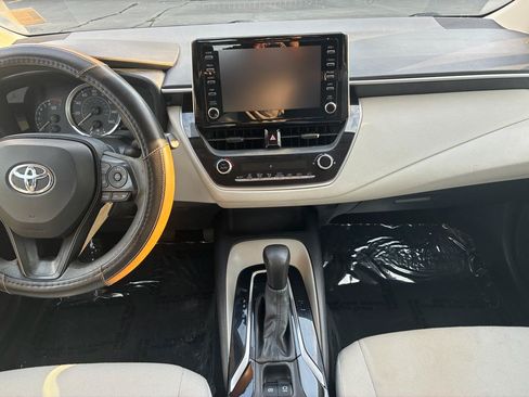 Used 2020 Toyota Corolla LE FWD image 29