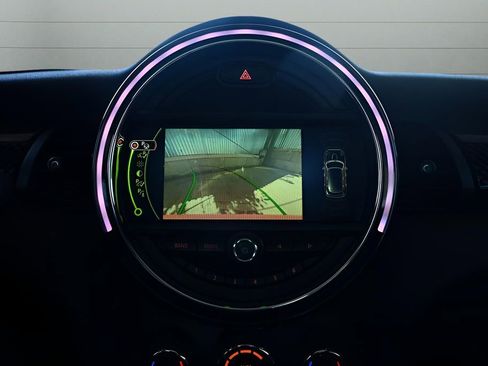 Used 2018 MINI Cooper S image 12