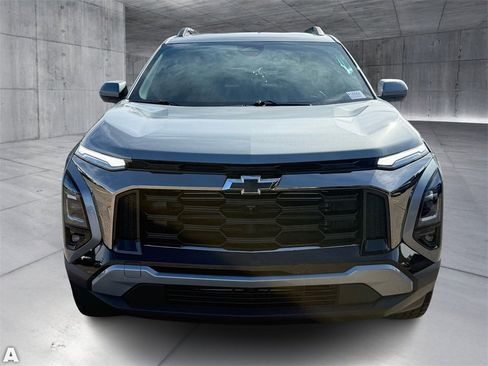 Used 2026 Chevrolet Equinox ACTIV w/ Convenience Package III image 5