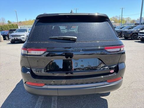 New 2026 Jeep Grand Cherokee Altitude AWD/4WD image 4