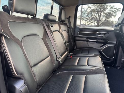 Used 2022 RAM 1500 Laramie AWD/4WD image 19