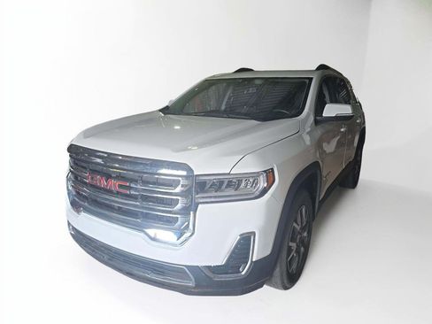 Used 2023 GMC Acadia SLE w/ Driver Convenience Package FWD image 2