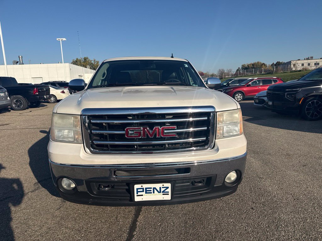 Used 2013 GMC Sierra 1500 SLT w/ SLT White Diamond Edition AWD/4WD image 2