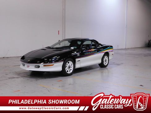 Used 1993 Chevrolet Camaro Z28 image 1