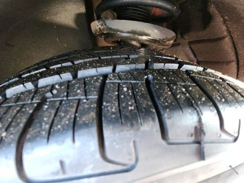 Used 2018 Chevrolet Malibu LT image 9