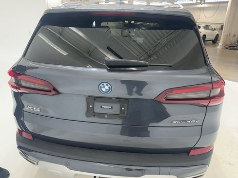 Used 2022 BMW X5 xDrive45e image 7