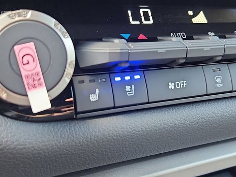 New 2026 Toyota Tundra Limited AWD/4WD image 13