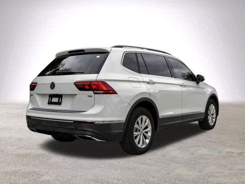 Used 2018 Volkswagen Tiguan SE image 9