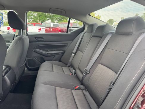 Used 2024 Nissan Altima 2.5 SV FWD image 27