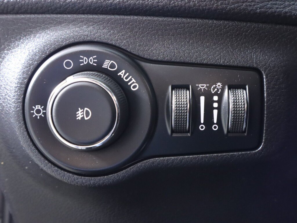 Used 2019 Jeep Compass Latitude AWD/4WD image 10