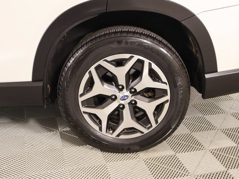Used 2022 Subaru Forester Premium AWD/4WD image 19