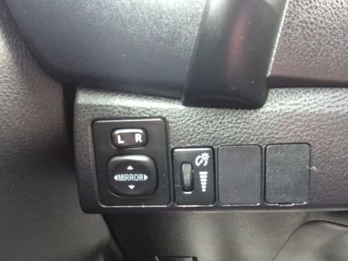 Used 2018 Toyota Corolla SE image 28