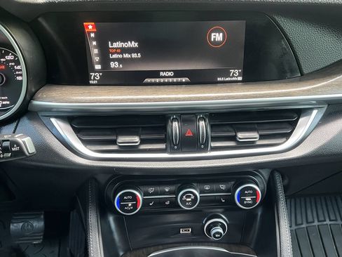 Used 2018 Alfa Romeo Stelvio Ti AWD/4WD image 31