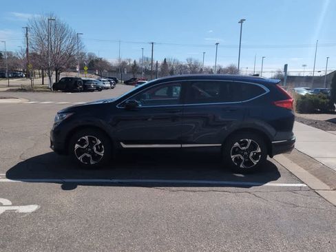 Used 2018 Honda CR-V Touring image 2
