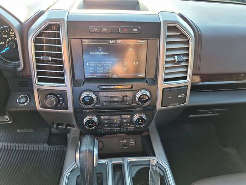 Used 2015 Ford F150 Platinum w/ Equipment Group 701A Luxury AWD/4WD image 26
