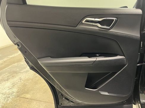 Used 2024 Kia Sportage SX image 21