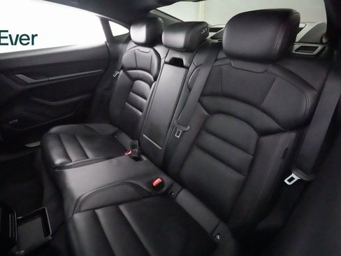 Used 2021 Porsche Taycan 4S w/ Premium Package image 10