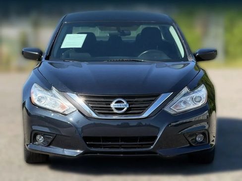 Used 2017 Nissan Altima 2.5 SV FWD image 5