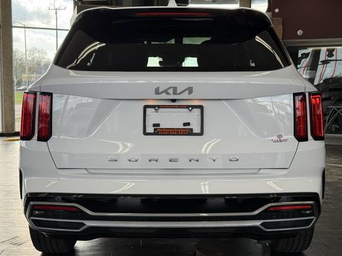 Used 2022 Kia Sorento SX FWD image 11