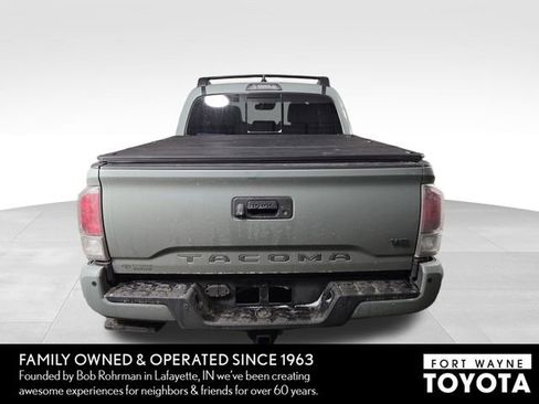Used 2023 Toyota Tacoma TRD Off-Road w/ TRD Premium Off Road Package image 8