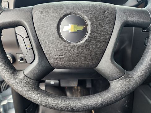 New 2025 Chevrolet Express 2500 w/ Driver Convenience Package image 33