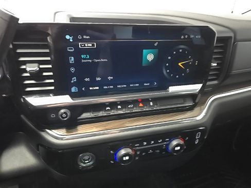 Used 2023 Chevrolet Silverado 1500 LT image 24