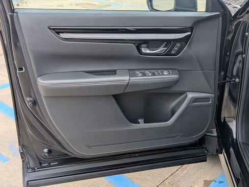 Used 2025 Honda CR-V Sport Touring image 12