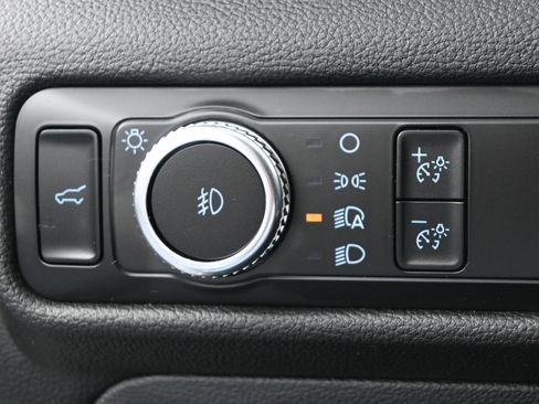 Used 2023 Ford Explorer XLT w/ Equipment Group 202A image 26