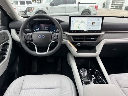 New 2026 Ford Explorer Platinum w/ LUX Leather Package AWD/4WD image 26