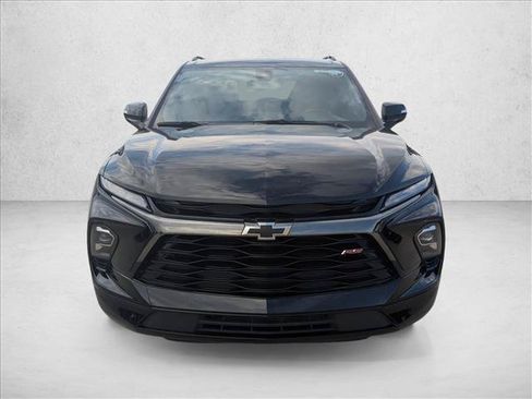 Used 2025 Chevrolet Blazer RS FWD image 2