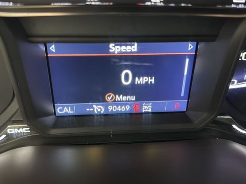 Used 2019 GMC Sierra 1500 SLT w/ SLT Premium Plus Package AWD/4WD image 11