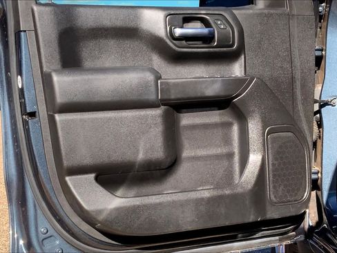 Used 2019 Chevrolet Silverado 1500 Custom Trail Boss w/ Custom Convenience Package image 21