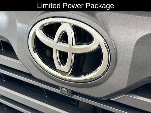 Used 2024 Toyota Tundra Limited AWD/4WD image 24