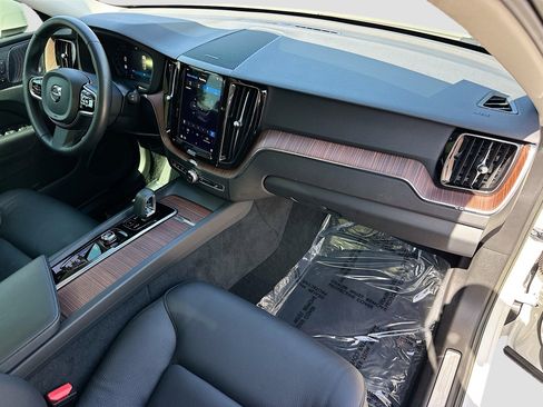 Used 2023 Volvo XC60 B5 Plus w/ Protection Package Premier image 33