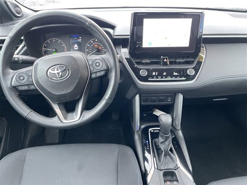 Used 2023 Toyota Corolla Cross SE w/ Moonroof Package image 15