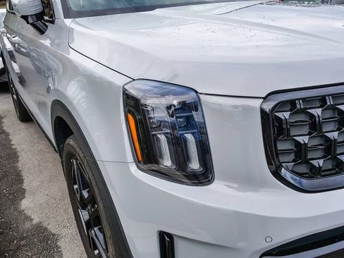 Certified 2024 Kia Telluride SX X-Line AWD/4WD image 3